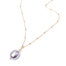 Indlæs billede til gallerivisning Pearl Halskæde med Metallic Rosa Shell Perle
